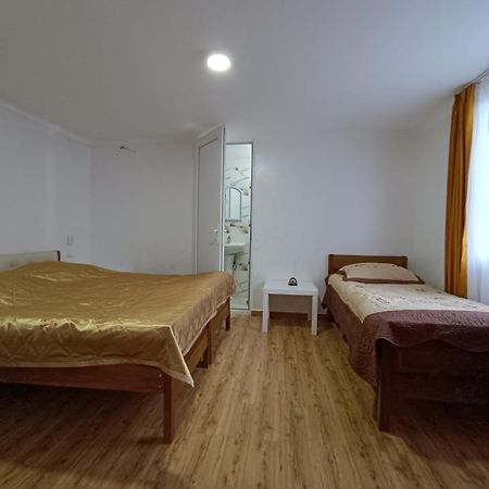 Guesthouse Mery Kobuleti Exterior photo